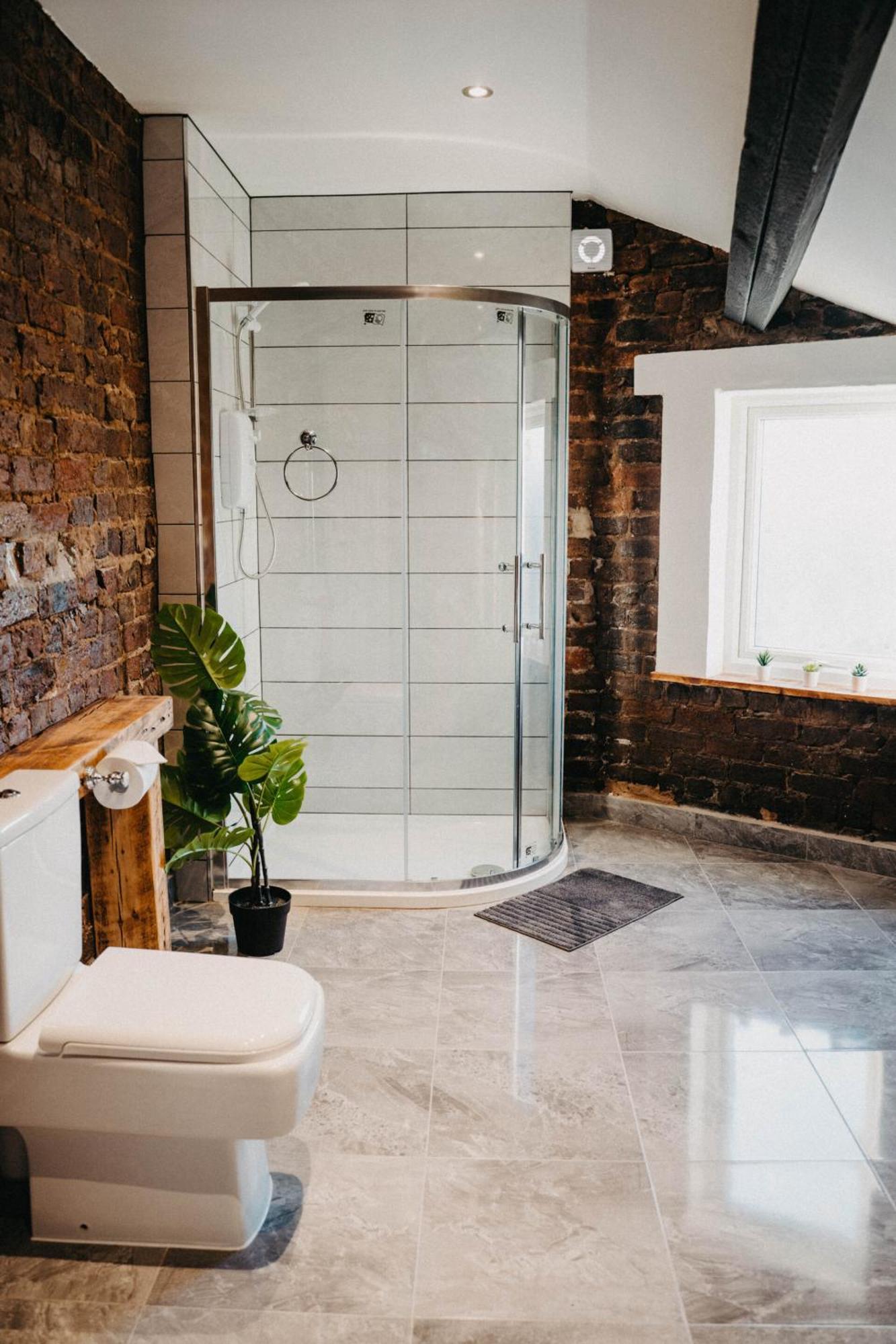 Flat Iron Anfield Hotel Ливърпул Екстериор снимка